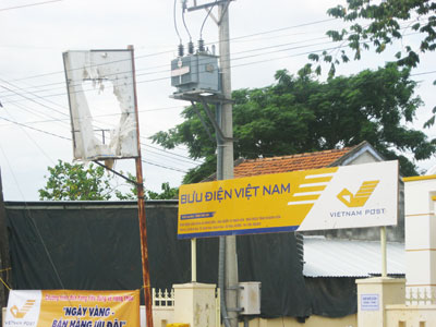 Trụ quảng cáo mất mỹ quan