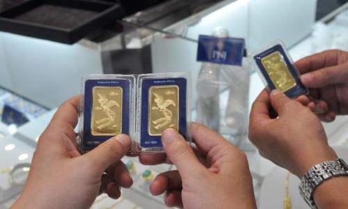 Giá vàng SJC tiếp tục dò đáy