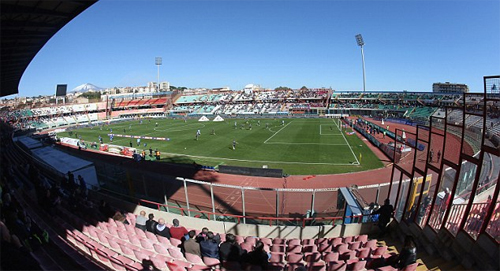 Không có nhiều khán giả đến xem Catania thi đấu mùa giải vừa qua.