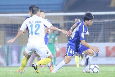 Công Phượng đang thiếu không gian phát triển tại Hoàng Anh Gia Lai. 