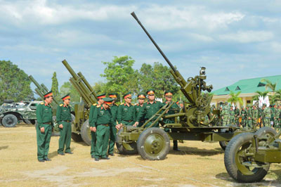 Giữ tốt, dùng bền vũ khí, trang bị kỹ thuật