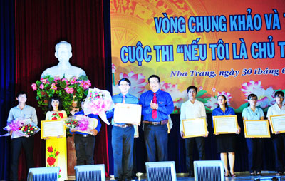 Tại vòng chung khảo cuộc thi “Nếu tôi là Chủ tịch UBND tỉnh” vừa được tổ chức, các thí sinh (TS) đã đưa ra nhiều dự án, định hướng phát triển kinh tế - xã hội được đánh giá là mới lạ, sáng tạo, có tính áp dụng cao trong thực tiễn.