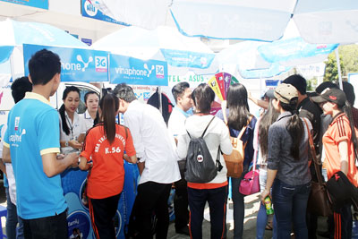 Nhiều ưu đãi cho học sinh, sinh viên và phụ huynh