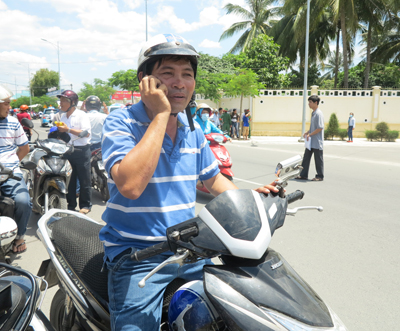 Đong đầy nghĩa mẹ tình cha