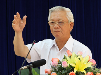 Thảo luận và thông qua nhiều nghị quyết quan trọng