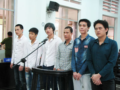 6 bị cáo tại phiên tòa phúc thẩm.