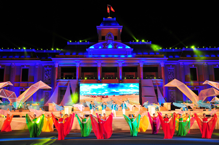 Bế mạc Festival Biển Nha Trang – Khánh Hòa 2015: Khát vọng gìn giữ biển xanh