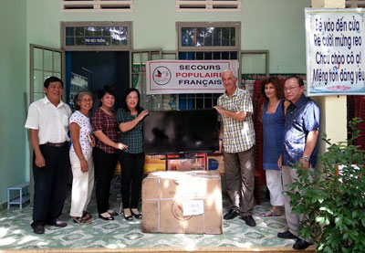 Các tổ chức phi chính phủ: Hơn 130.000 USD hoạt động từ thiện