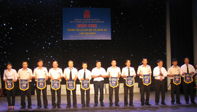 Sôi nổi như… cán bộ thi hành án dân sự