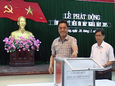 Ủng hộ hơn 86 triệu đồng cho Quỹ &quot;Đền ơn đáp nghĩa&quot; năm 2015