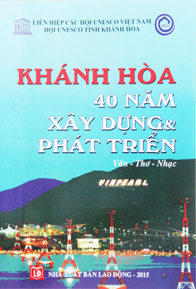 Giới thiệu tác phẩm "Khánh Hòa - 40 năm xây dựng và phát triển"