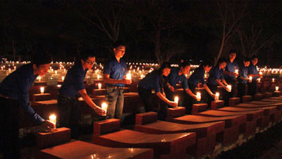 Thắp nến tri ân liệt sĩ. (Ảnh minh họa)