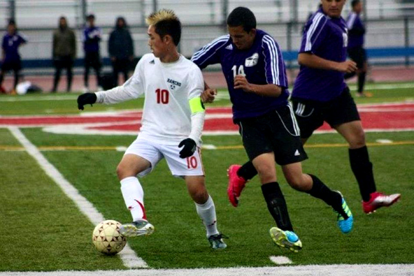 Để xem Keven Nguyễn (áo trắng) sẽ thể hiện thế nào ở cơ hội lớn này