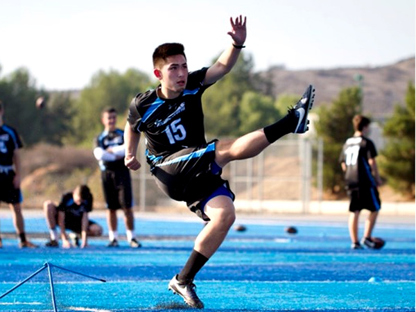 Tuyển U19 Việt Nam mở cửa đón Việt kiều