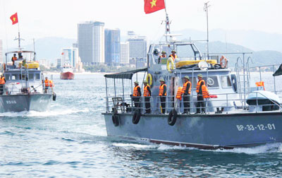 Tàu biên phòng tuần tra biển