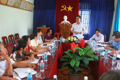 Làm việc với Đảng ủy phường Cam Thuận