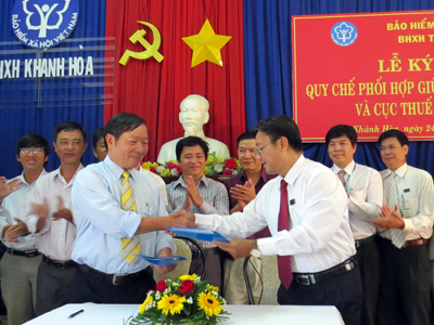 Bảo hiểm xã hội tỉnh Khánh Hòa ký kết quy chế phối hợp với Cục Thuế tỉnh