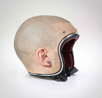 Chiếc mũ bảo hiểm thiết kế đặc biệt khiến nhiều người thích thú