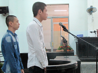 Các bị cáo tại tòa.