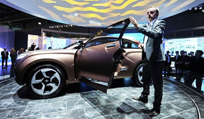 Lada Vesta, mẫu xe huyền thoại hồi sinh với mức giá từ 8.700 USD