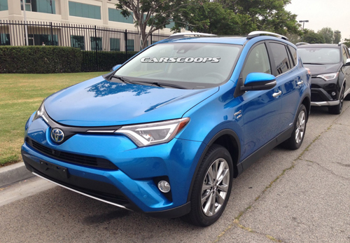 Toyota RAV4 2016 xuất hiện trên phố
