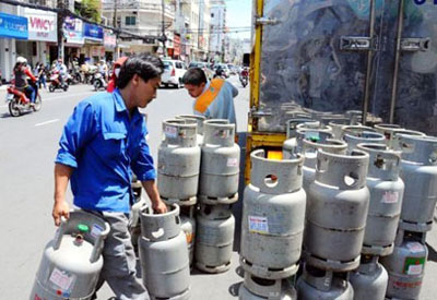 Giá gas tiếp tục giảm 8.000 đồng/bình