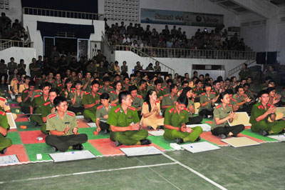 100 thí sinh tham gia cuộc thi tìm hiểu lịch sử 70 năm Công an Khánh Hòa