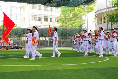 Các đội nghi thức tham gia thi tài