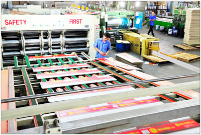 Sản xuất tại Công ty Cổ phần Đông Á (đơn vị thành viên  của Khatoco)