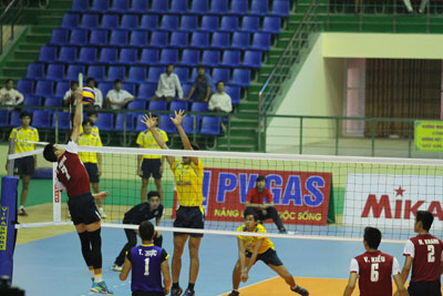 Bóng chuyền Sanest Khánh Hòa: Tìm sự ổn định