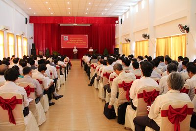 Bồi dưỡng chính trị hè cho cán bộ cốt cán