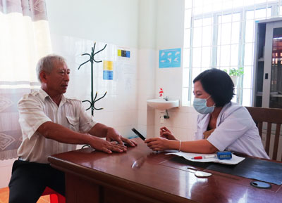 Khám bệnh cho đối tượng có thẻ bảo hiểm y tế tại Bệnh viện Da Liễu tỉnh