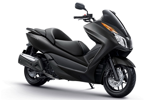 Honda Forza 300 mới giá 4.500 USD