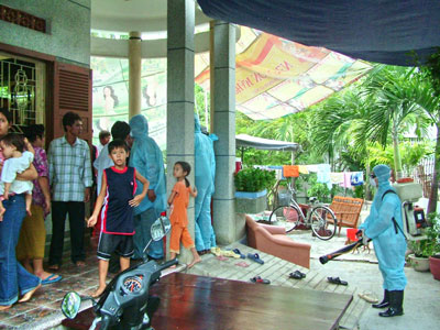 Tích cực phát hiện và xử lý ngay ổ dịch sốt xuất huyết