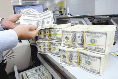 Giá USD ngân hàng vẫn neo ở 22.105-22.106 đồng/USD