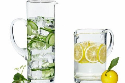 Nước chanh có rất nhiều công dụng cho sức khỏe nhưng cũng gây hại nếu sử dụng sai cách.