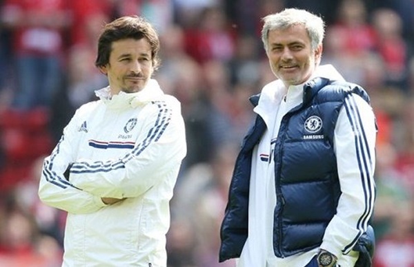 Mourinho bất ngờ chọn người kế nhiệm