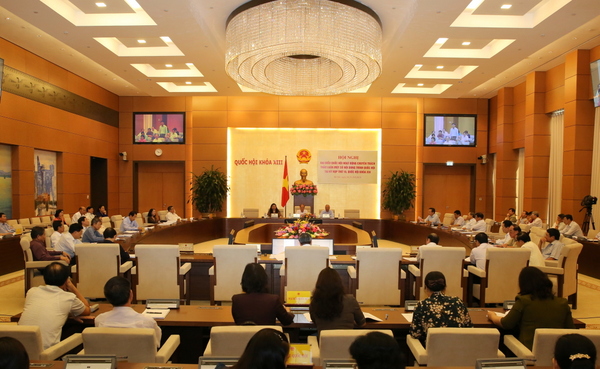 Đại biểu Quốc hội chuyên trách xem xét một số nội dung tại Kỳ họp thứ 10