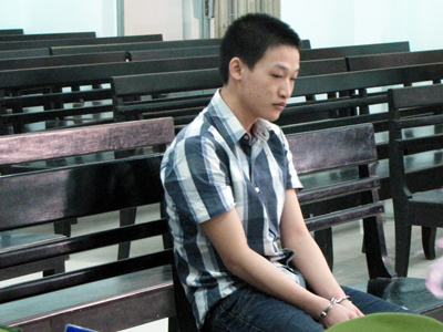 Bị cáo Đoàn Văn Ước trước giờ khai mạc phiên tòa.