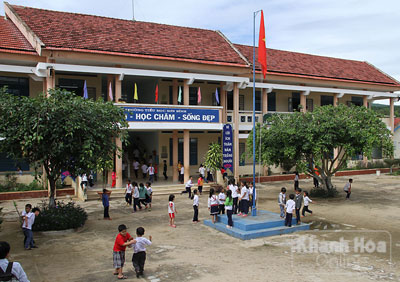 Vùng cao đón năm học mới