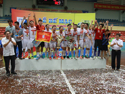 Đội nam vô địch