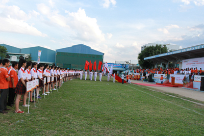 Quang cảnh buổi lễ khai mạc hội thao