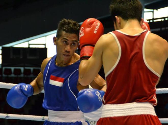 Phú Cường, Đình Hoàng vào Tứ kết Giải vô địch boxing nam châu Á 2015