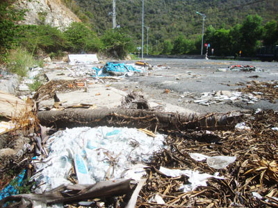 Bãi đậu xe hay bãi rác?