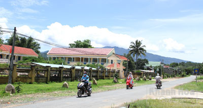 Về thăm Xóm Cỏ hôm nay