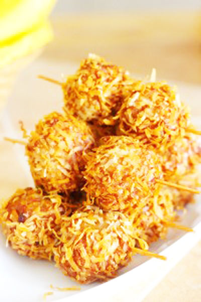 Thịt viên bọc trứng muối giòn rụm