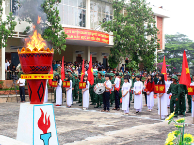 Rộn ràng ngày hội tòng quân