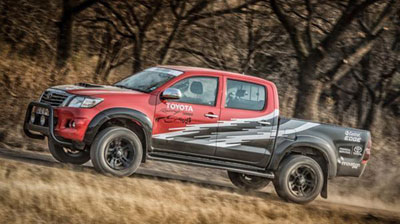 "Choáng" với Toyota Hilux động cơ 455 mã lực