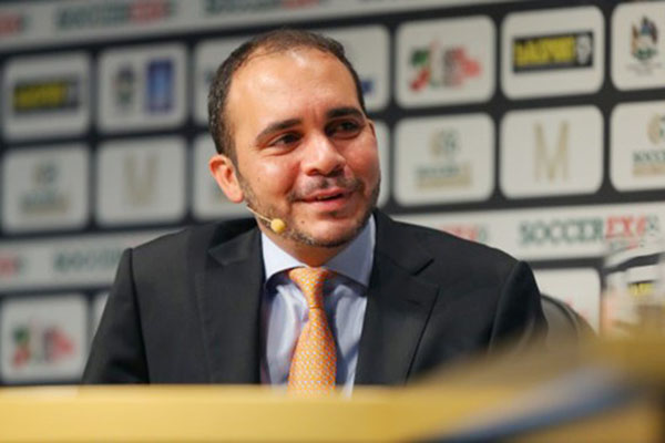 FIFA: Hoàng tử Ali ứng cử chủ tịch