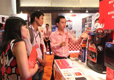 Đại diện Sharp Việt Nam giới thiệu dòng sản phẩm mới